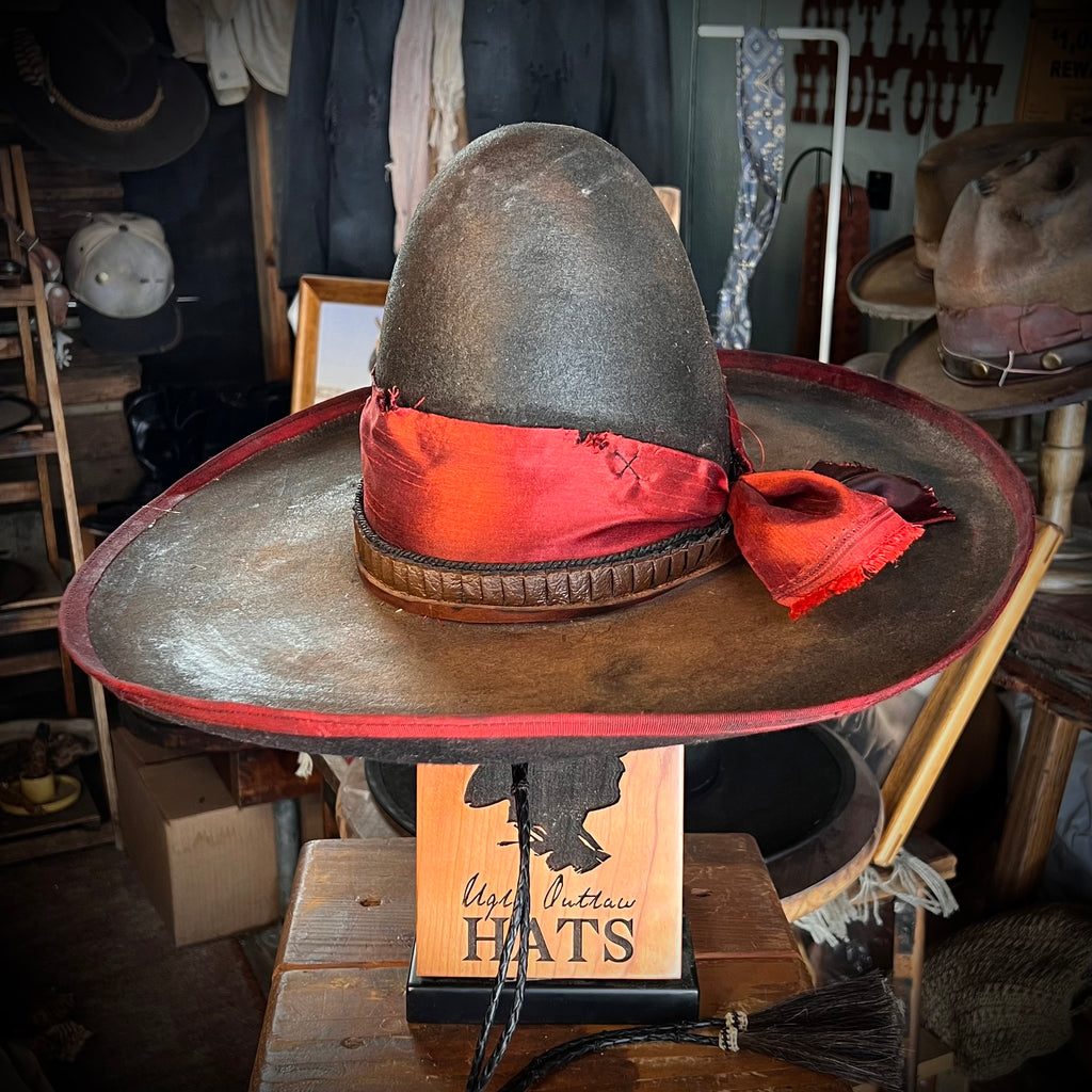 The “El Paso Ranger” size 7 1/8 (57cm) from Ugly Outlaw Hats