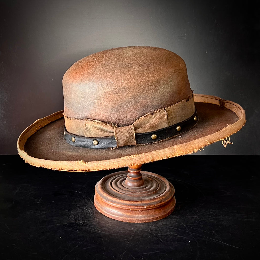 A “Wanted Texan” size 7 1/8 (57cm) from Ugly Outlaw.