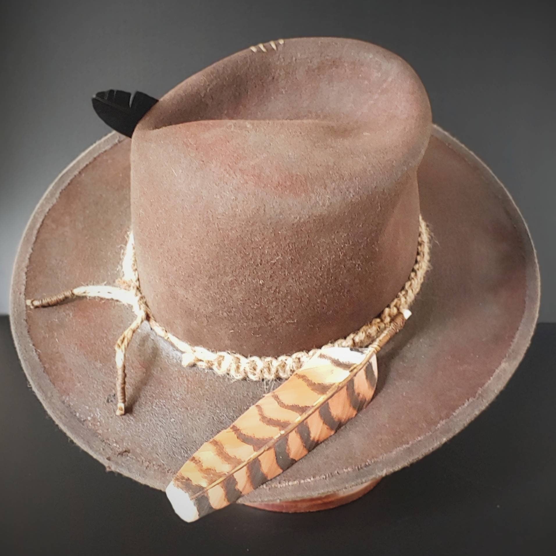 Cowboy hat size 7 (22in)(56cm). The "Gal with No Name".