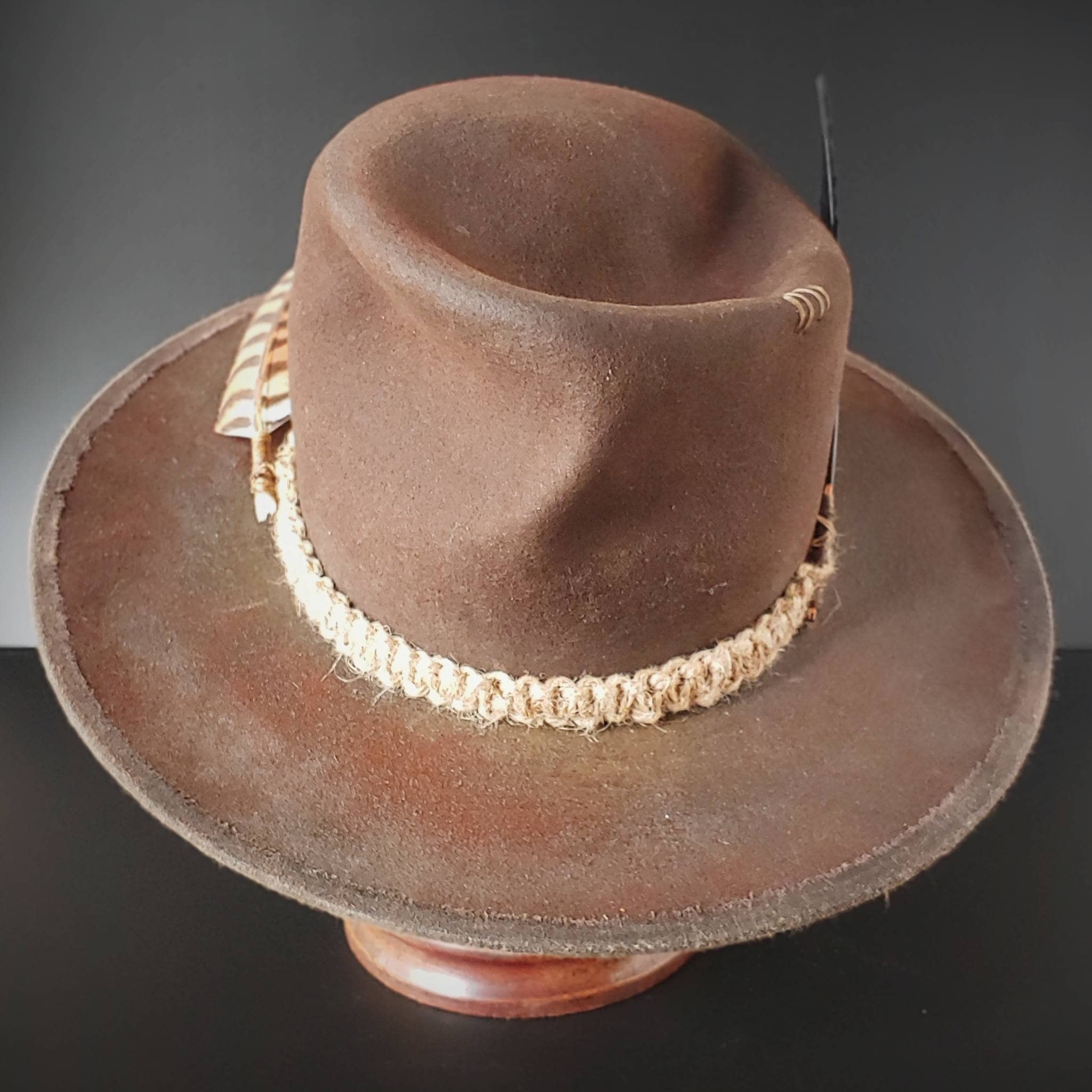 Cowboy hat size 7 (22in)(56cm). The "Gal with No Name".